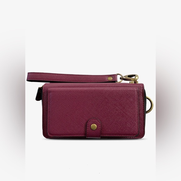 Luxe Ultimate Wristlet Phone Case in Berry NWOT - Picture 4 of 7